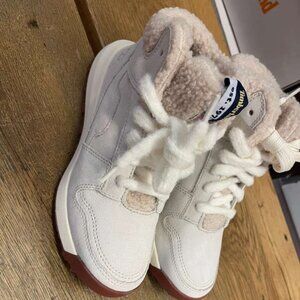 TIMBERLAND WOMEN'S RETRO SWIFT HIGH TOP LACE SNEAKE NATURAL SUEDE A431J-EUP